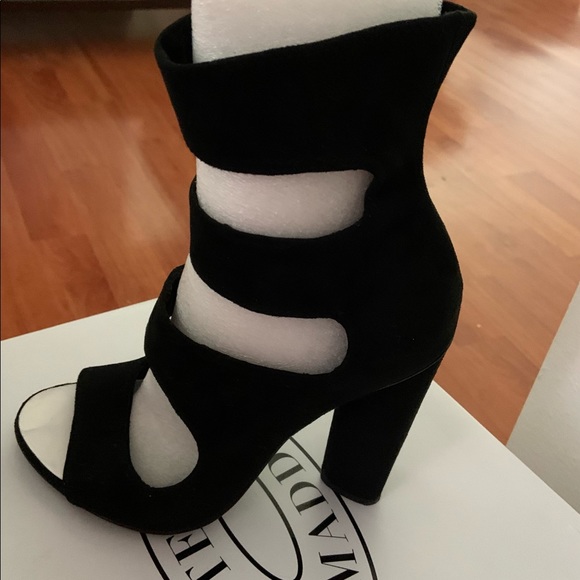 STEVE MADDEN Black Suede Heels - Picture 4 of 5